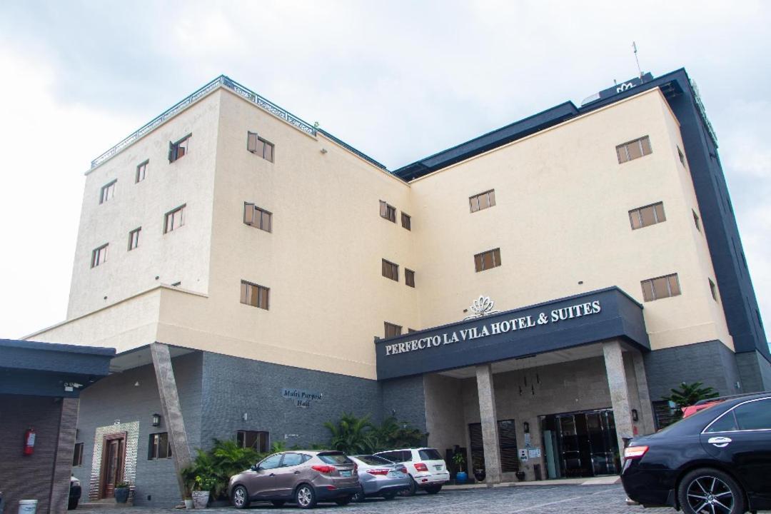 Perfecto La Villa Hotel And Suites ลากอส ภายนอก รูปภาพ