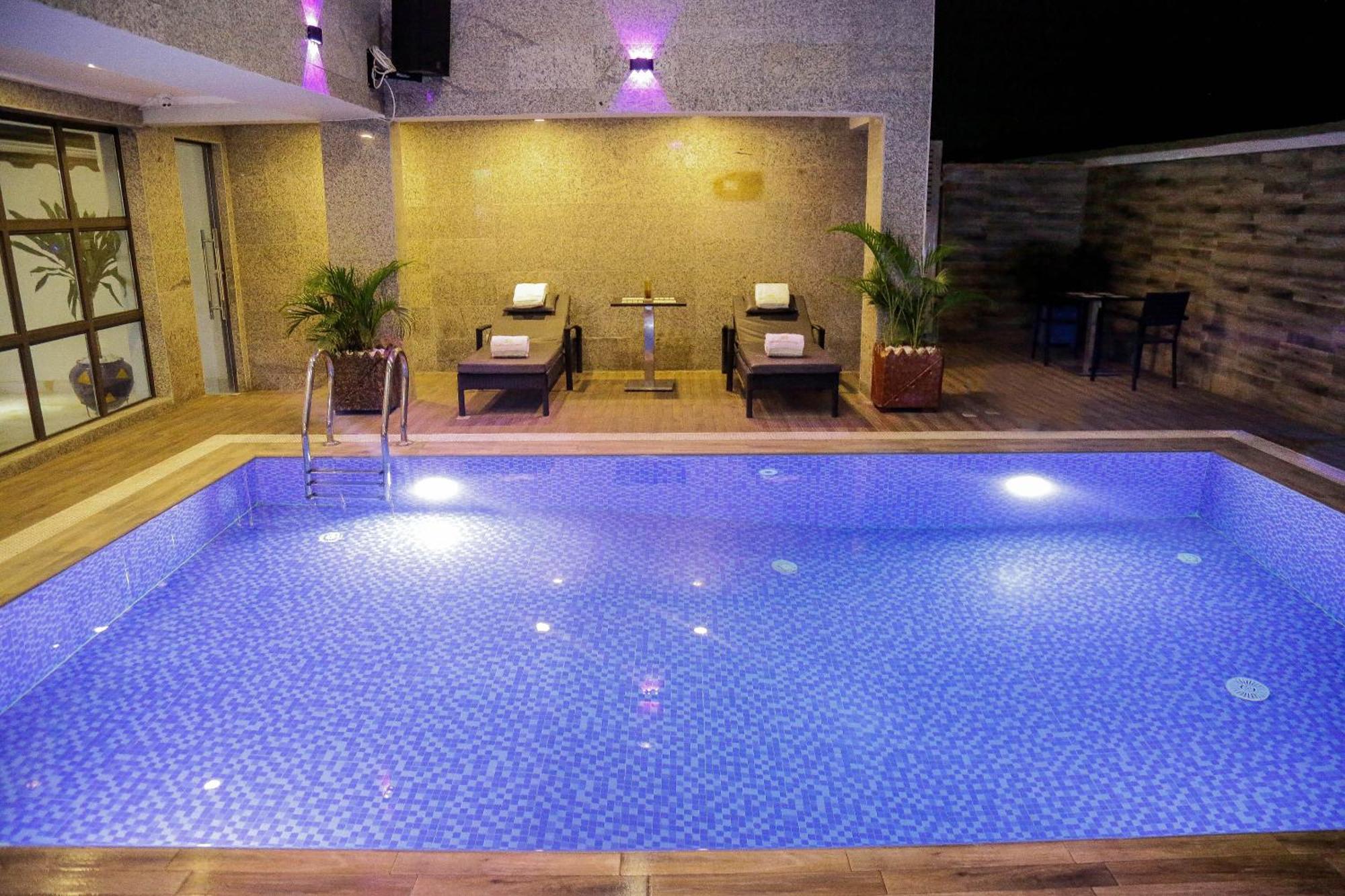 Perfecto La Villa Hotel And Suites ลากอส ภายนอก รูปภาพ
