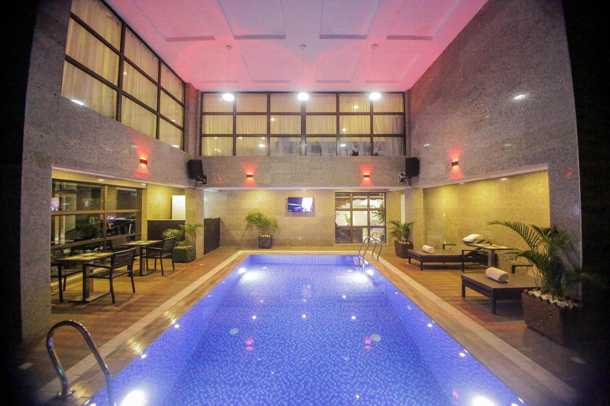 Perfecto La Villa Hotel And Suites ลากอส ภายนอก รูปภาพ
