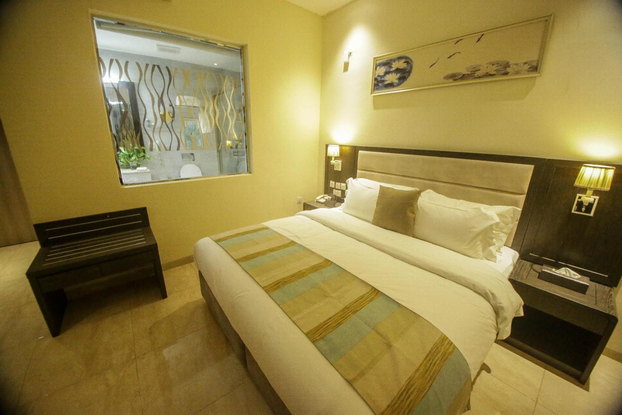 Perfecto La Villa Hotel And Suites ลากอส ภายนอก รูปภาพ