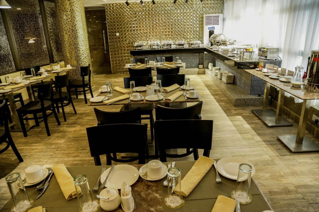 Perfecto La Villa Hotel And Suites ลากอส ภายนอก รูปภาพ